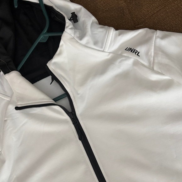 UNRL Men's White Hooded full zip up Jacket - Picture 2 of 6